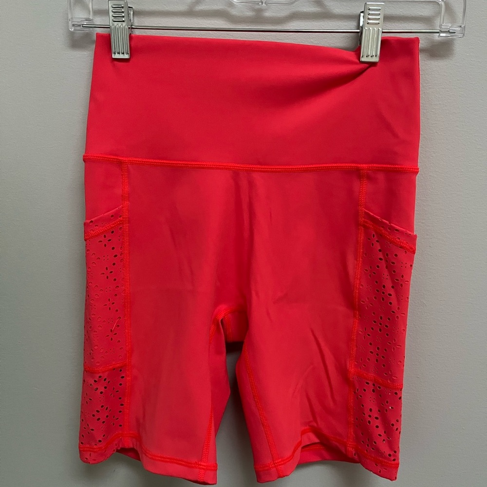 Aerie Short with side pockets and cut outs
